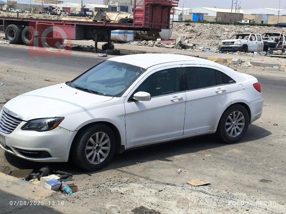 كرايسلر 200